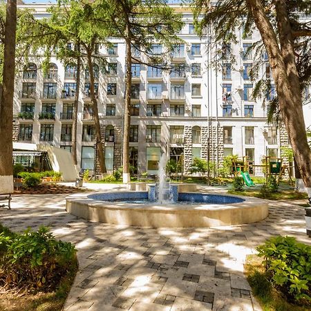 Central Comfort Place L Тбілісі Екстер'єр фото