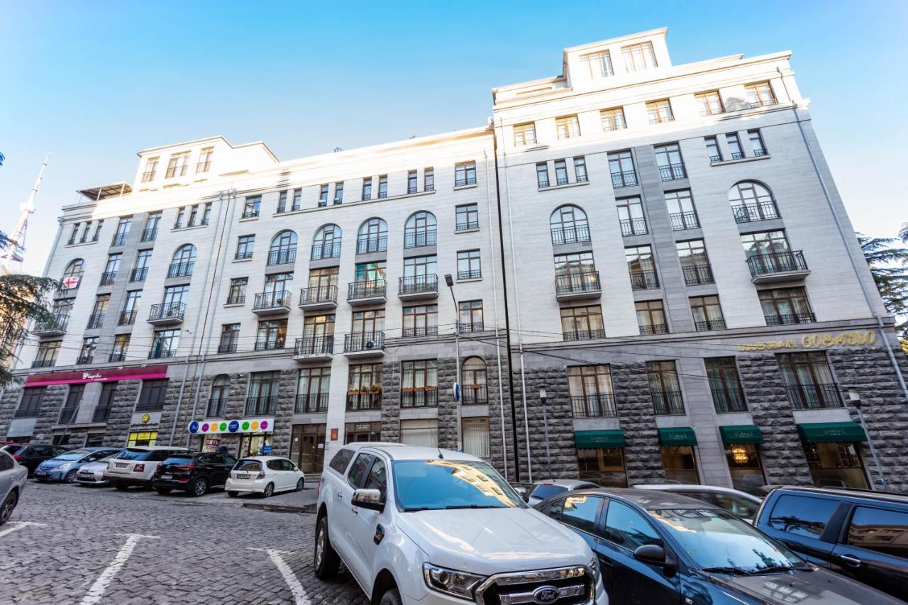 Central Comfort Place L Тбілісі Екстер'єр фото