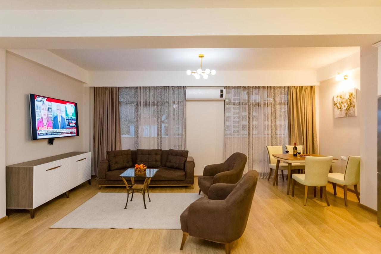 Central Comfort Place L Тбілісі Екстер'єр фото