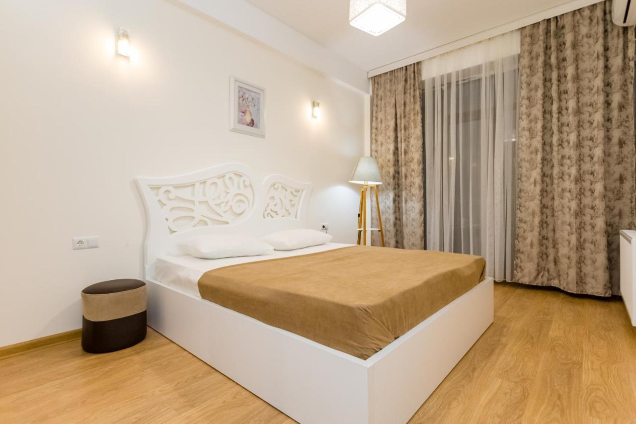 Central Comfort Place L Тбілісі Екстер'єр фото