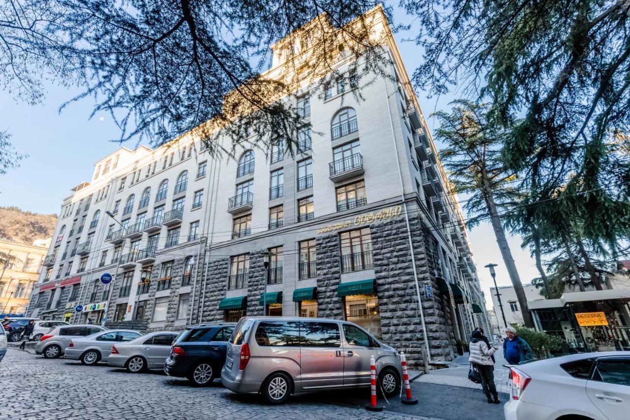Central Comfort Place L Тбілісі Екстер'єр фото