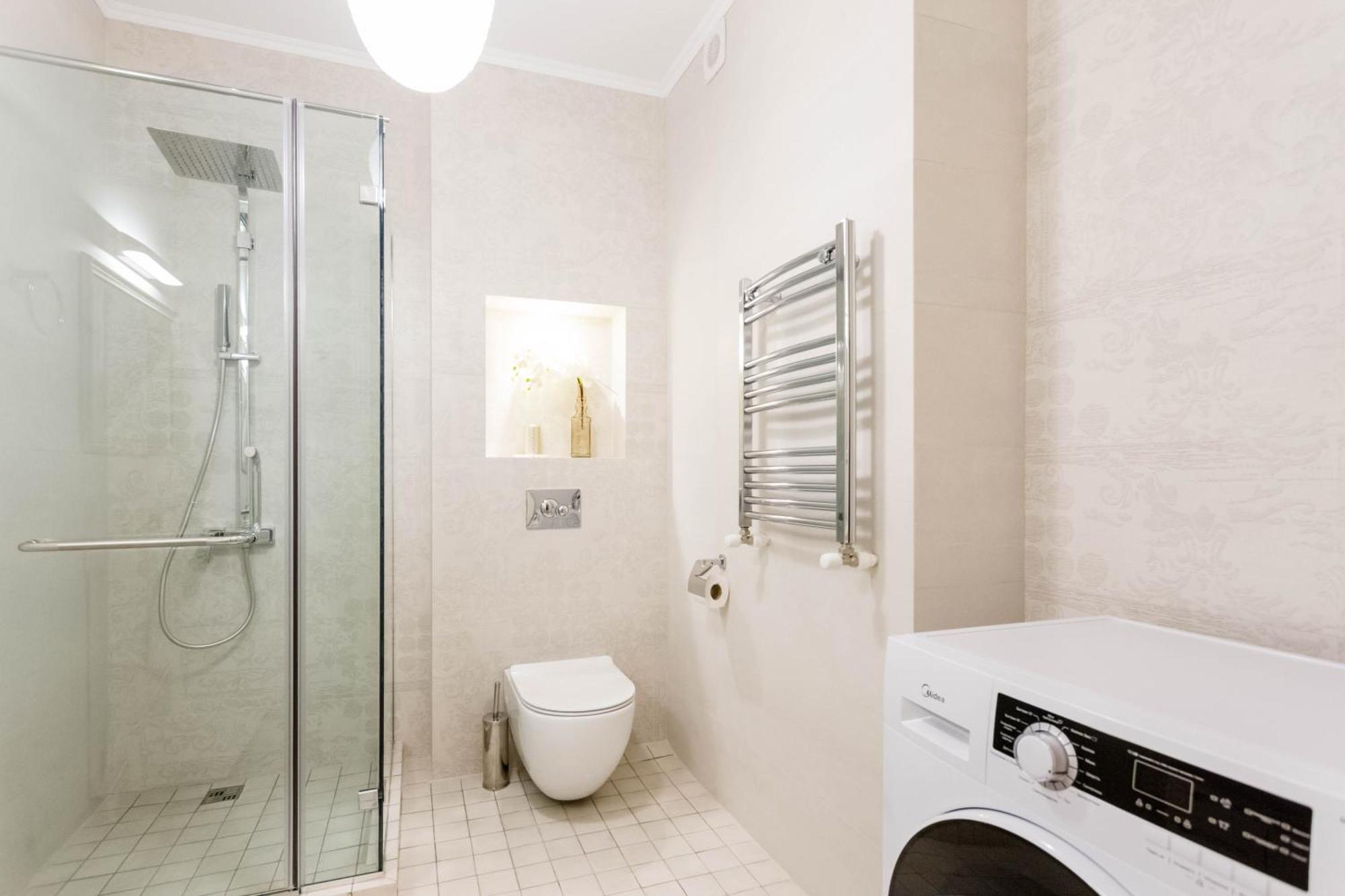 Central Comfort Place L Тбілісі Екстер'єр фото